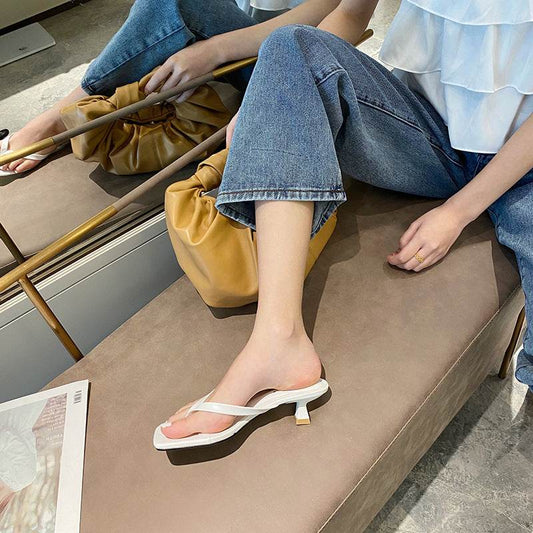 Comfortable with flip-flops - Mubimart