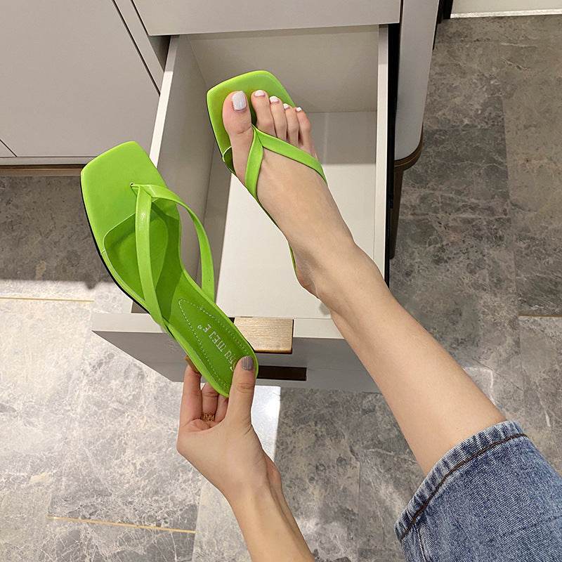 Comfortable with flip-flops - Mubimart