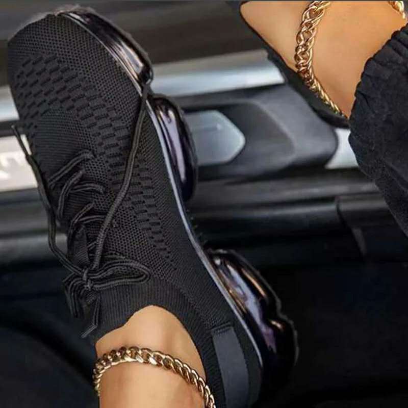 Large mesh breathable casual sneaker