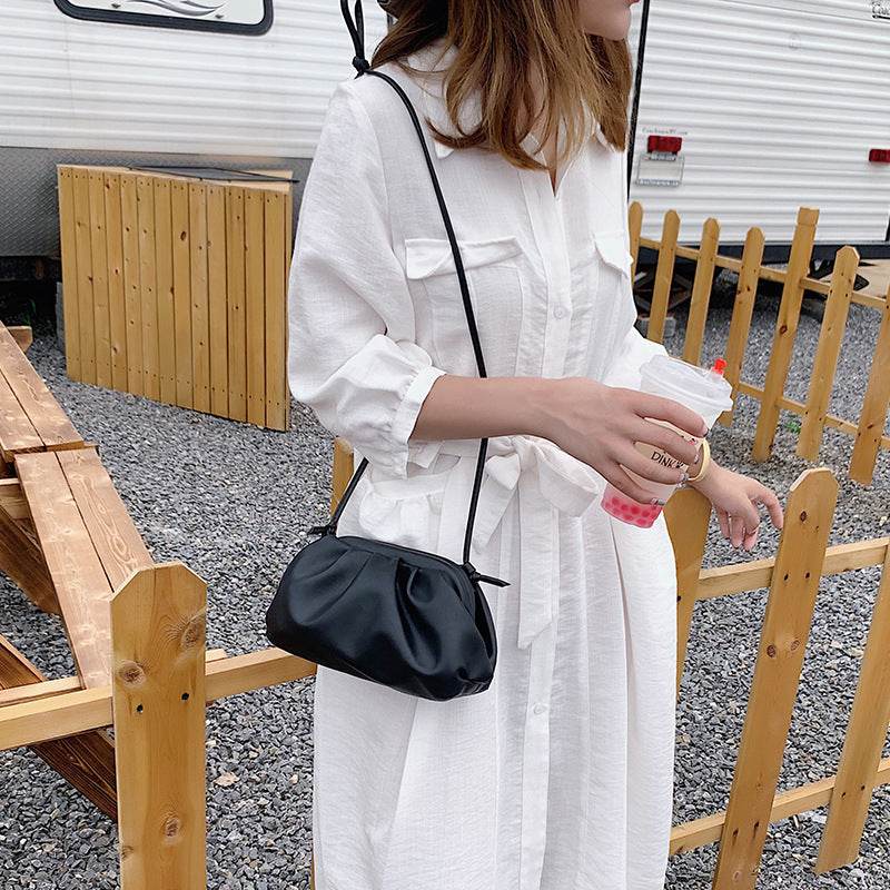 Women Simple Dumplings Messenger Bag - Mubimart