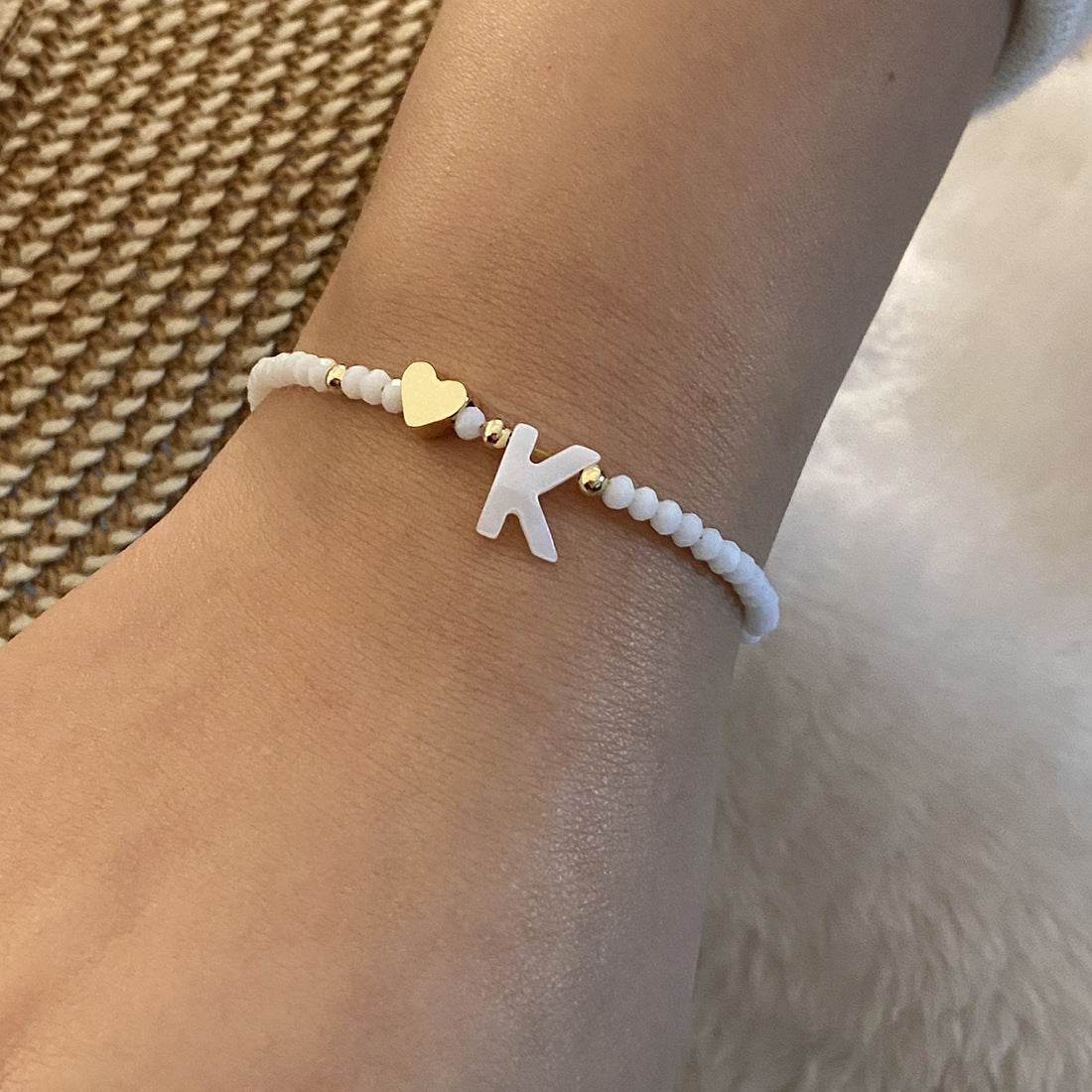26 Letters White Shell Beaded Bracelet Women Metal Love Design Bracelet Jewelry - Mubimart
