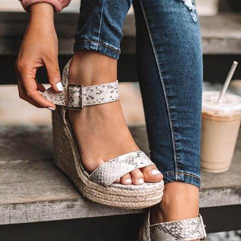 Snake print wedge sandals - Mubimart