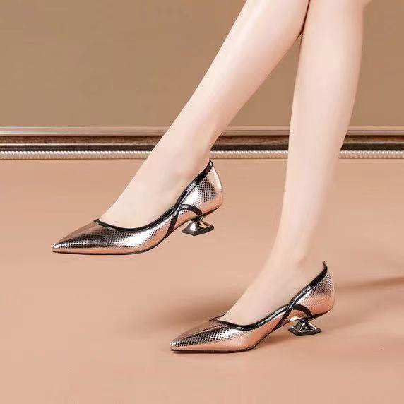 Low-Heel Pointed Toe All-Match Pumps - Mubimart
