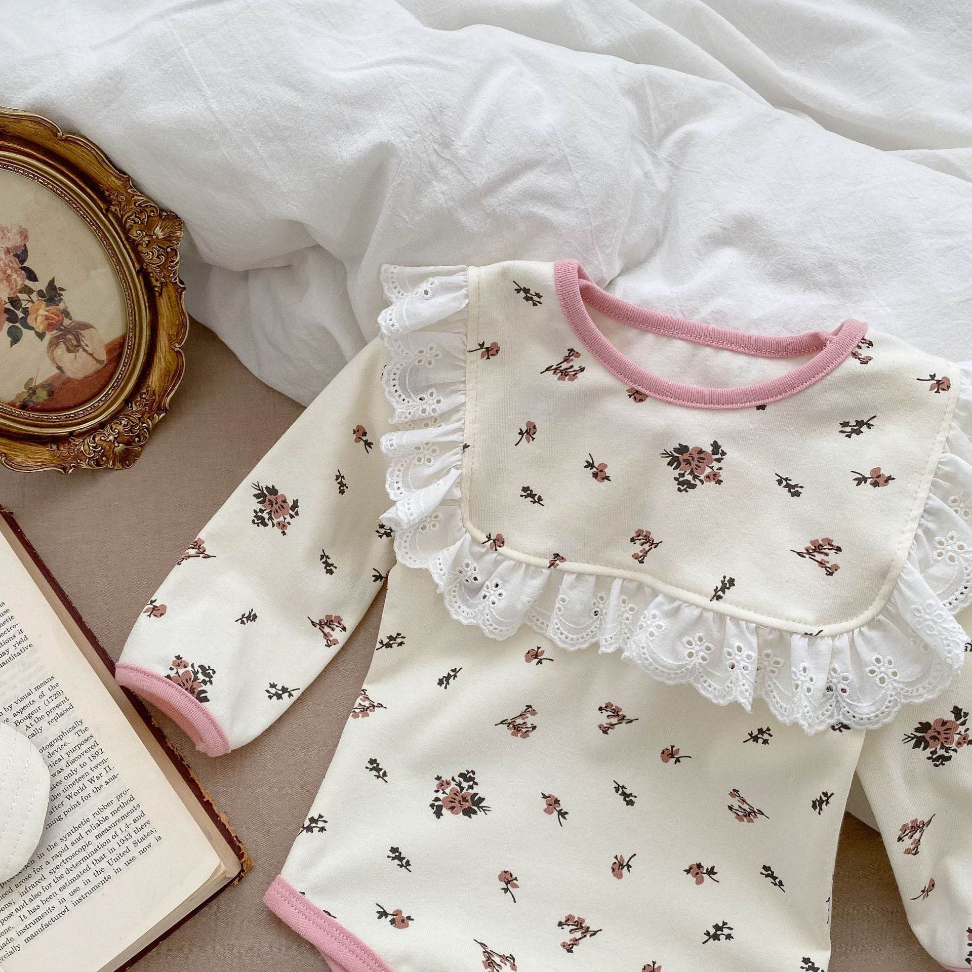Baby Girl Floral Clothing Lace Neckline Water Towel Set - Mubimart