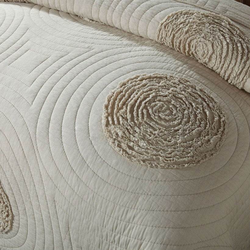 Embroidered quilted quilt - Mubimart