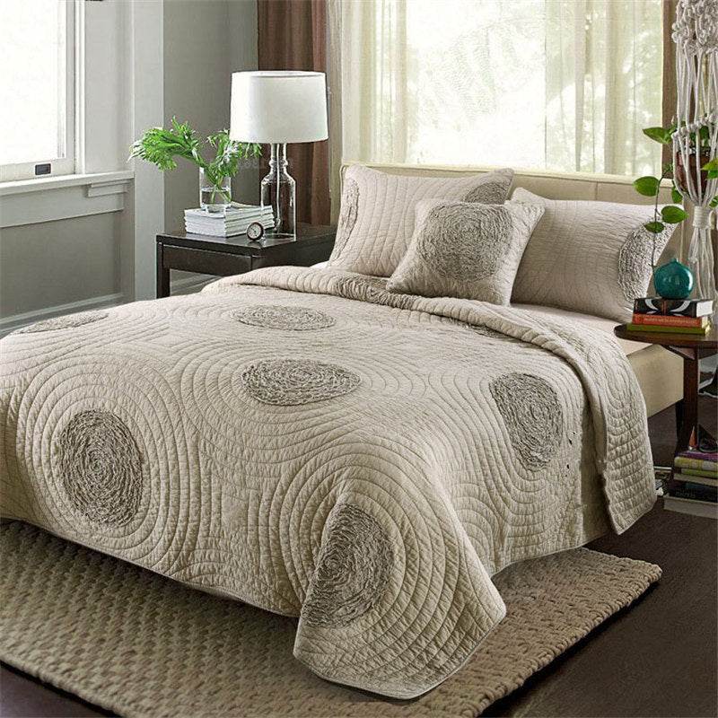 Embroidered quilted quilt - Mubimart