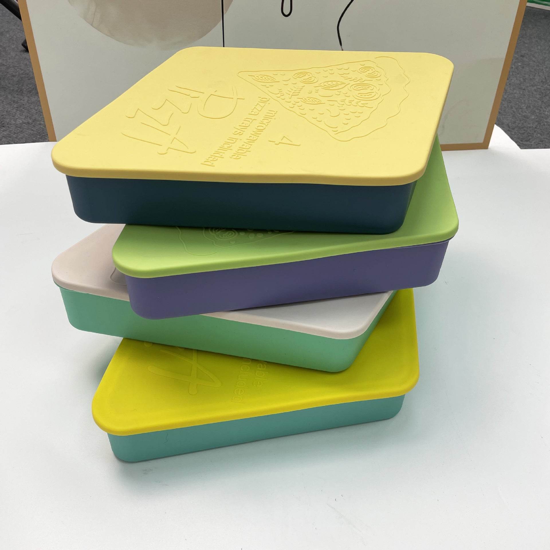 Food Packing And Storage Triangle Pizza Silicone Storage Box - Mubimart