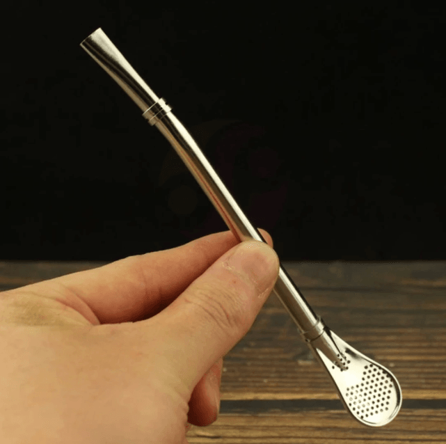 METAL MATE STRAWS - WITH STRAINER - Mubimart