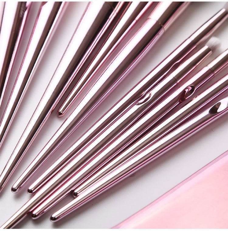 Makeup brush - Mubimart