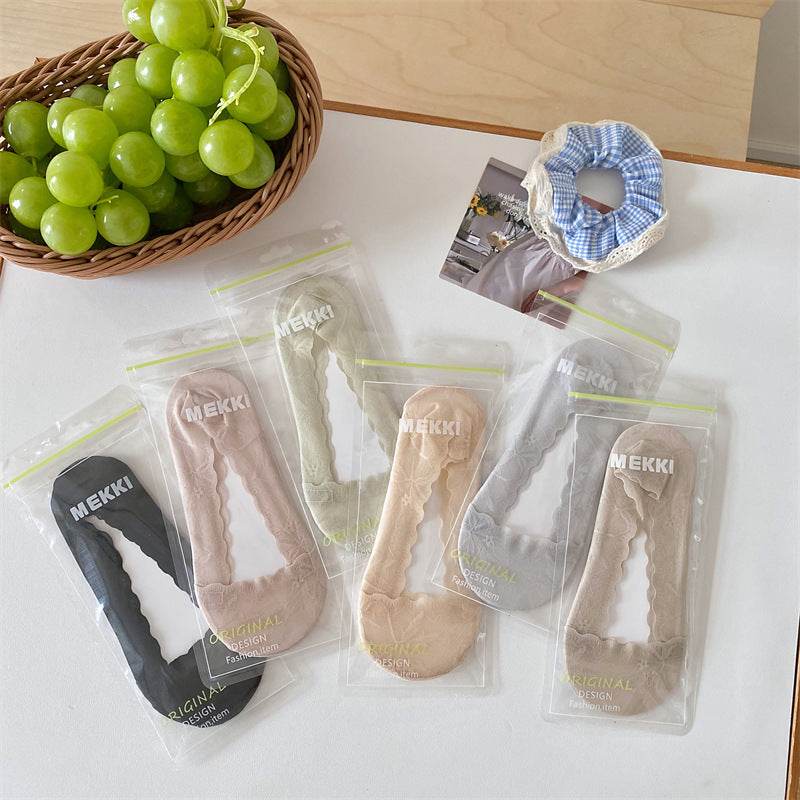 Maple Leaf Shallow Mouth Lace Invisible Terry Bottom Women's Low-cut Liners Socks - Mubimart