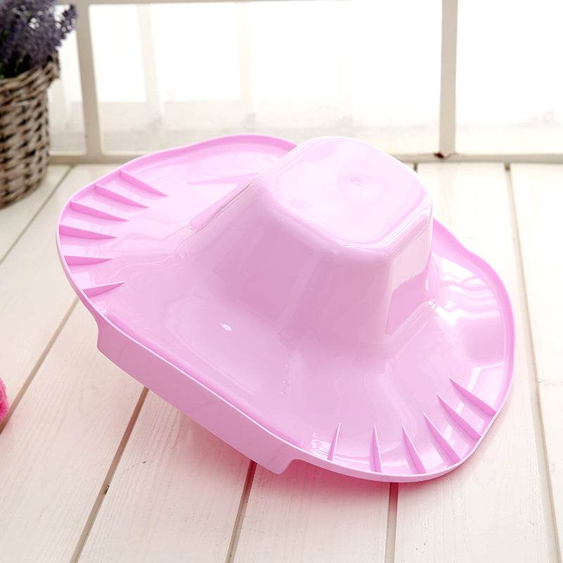 Pregnant women flushing bidet - Mubimart