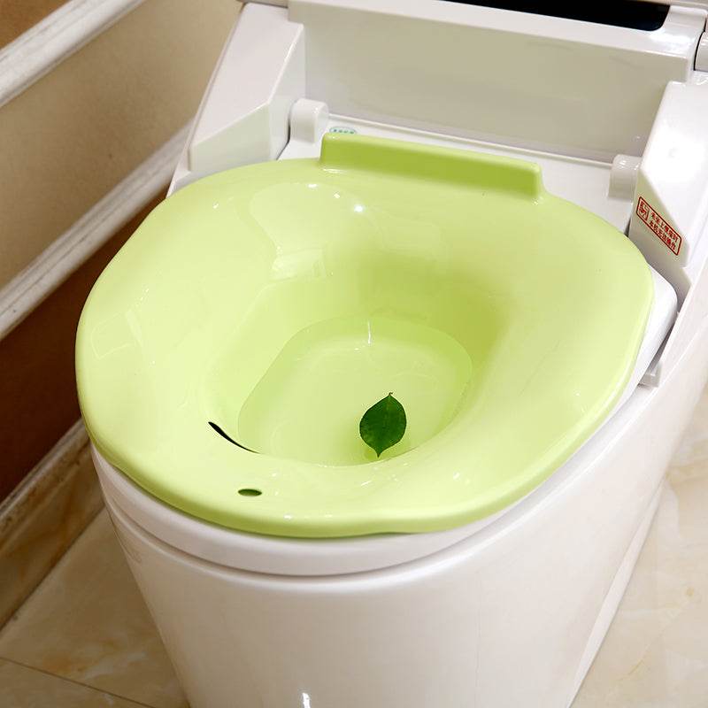Pregnant women flushing bidet - Mubimart