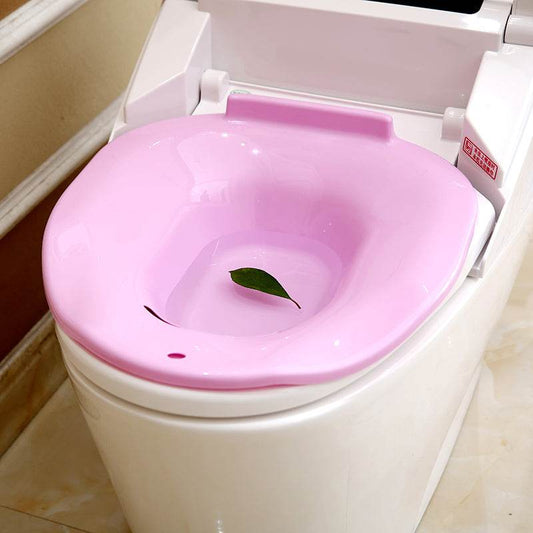 Pregnant women flushing bidet - Mubimart