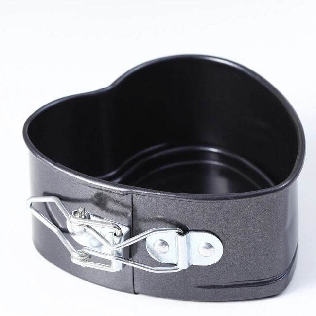 The heart-shaped pan live slipknot non stick baking cake mold bottom pan cake DIY disc baking tools - Mubimart