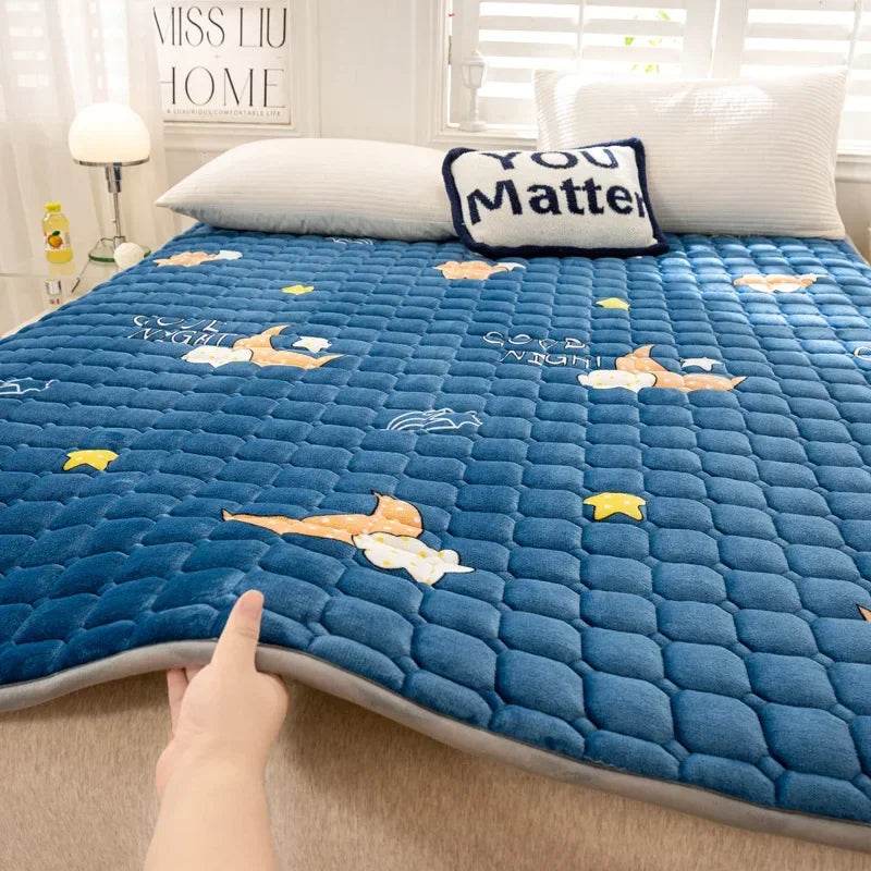 Thick Milk Fiber Mattress Quilted Bed Protection Cushion Anti-static Fleece-lined Mattress Cushion - Mubimart