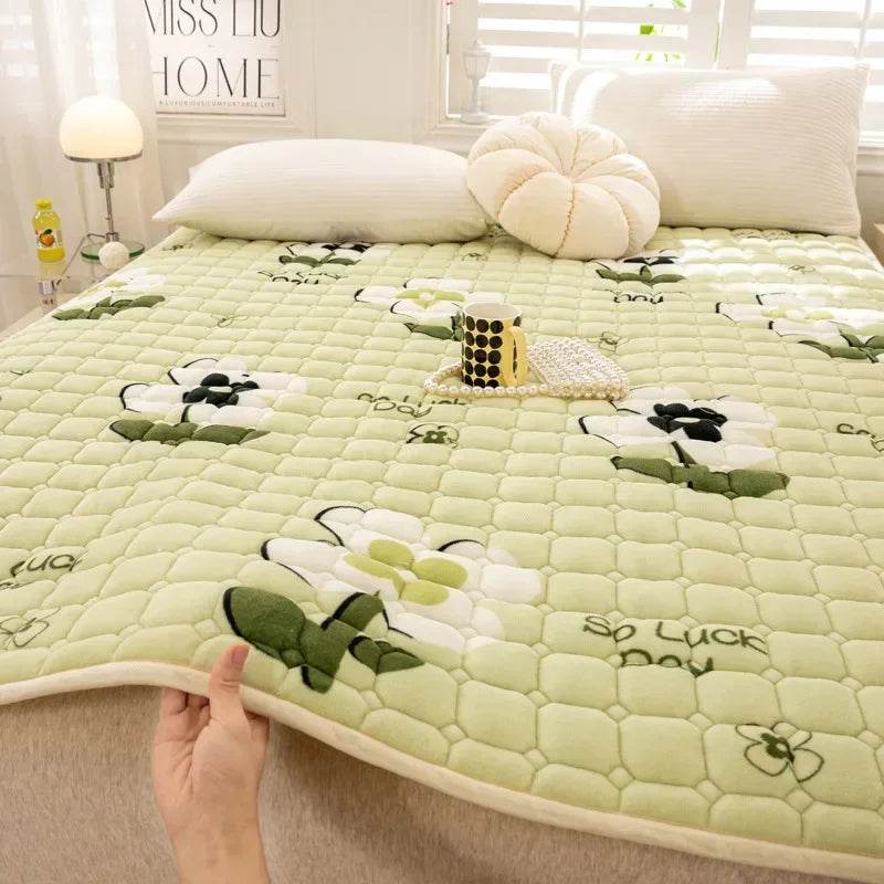 Thick Milk Fiber Mattress Quilted Bed Protection Cushion Anti-static Fleece-lined Mattress Cushion - Mubimart