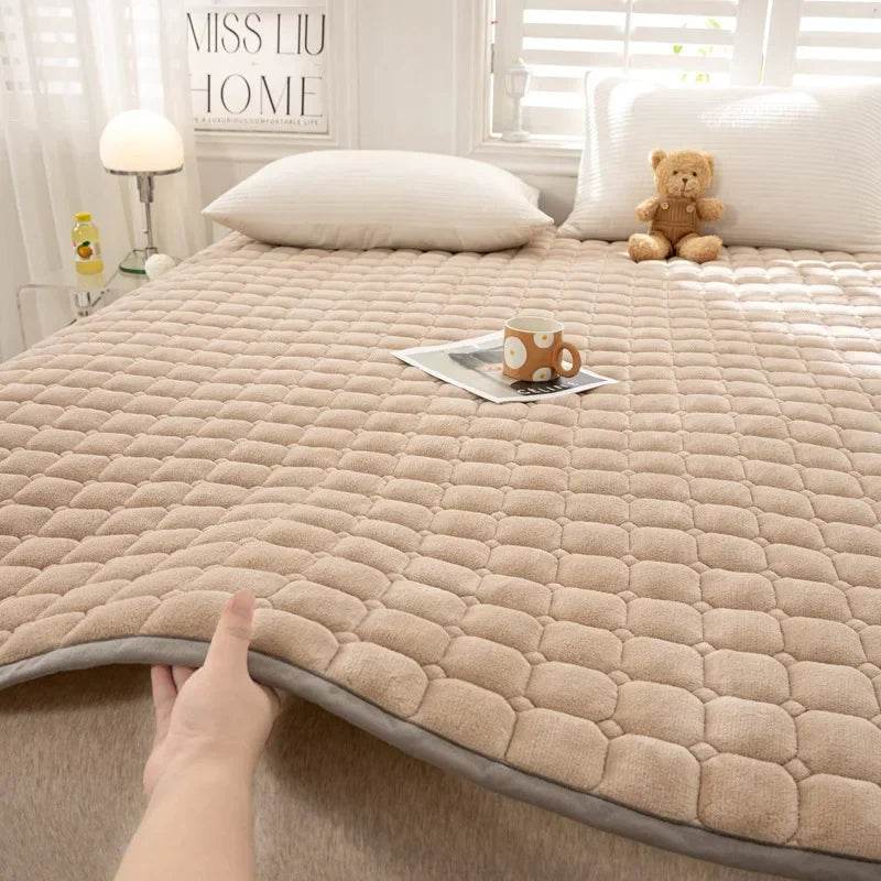 Thick Milk Fiber Mattress Quilted Bed Protection Cushion Anti-static Fleece-lined Mattress Cushion - Mubimart