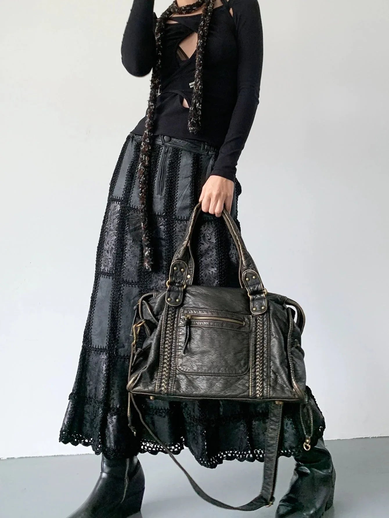 a136986c-f19c-4ed8-a2a2-fb8feedec398 - Mubimart