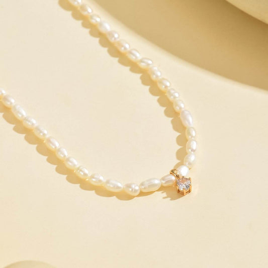 Elegant Freshwater Pearl Choker Necklace With Diamond Pendant - Stylish And Feminine Jewelry For Young Women - Mubimart