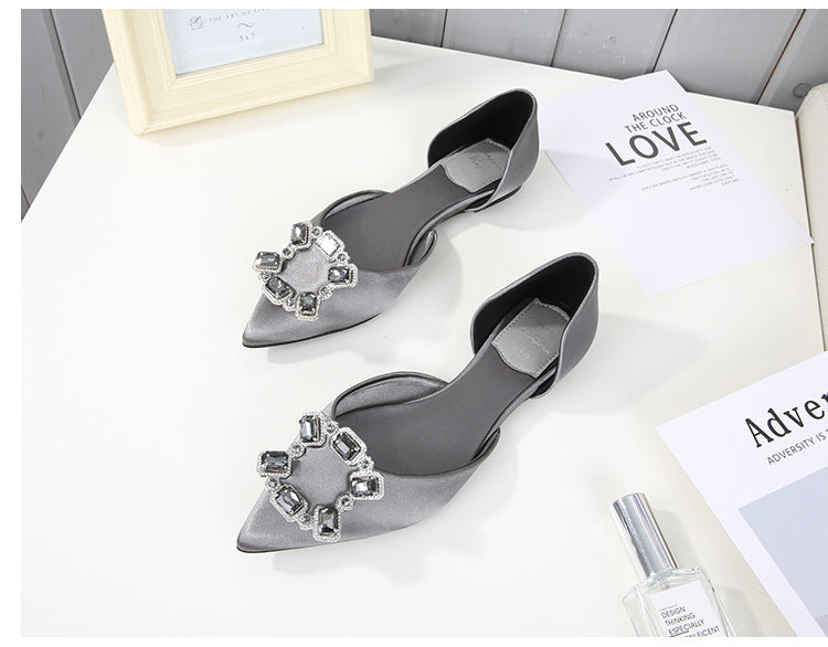 Flat diamond low-top pointed-toe shallow sandals