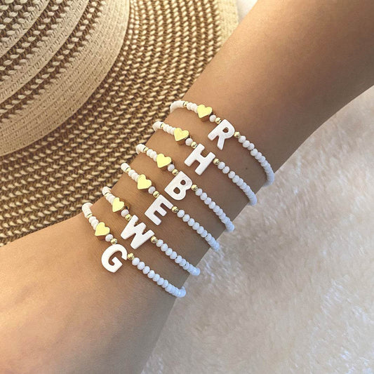 26 Letters White Shell Beaded Bracelet Women Metal Love Design Bracelet Jewelry - Mubimart