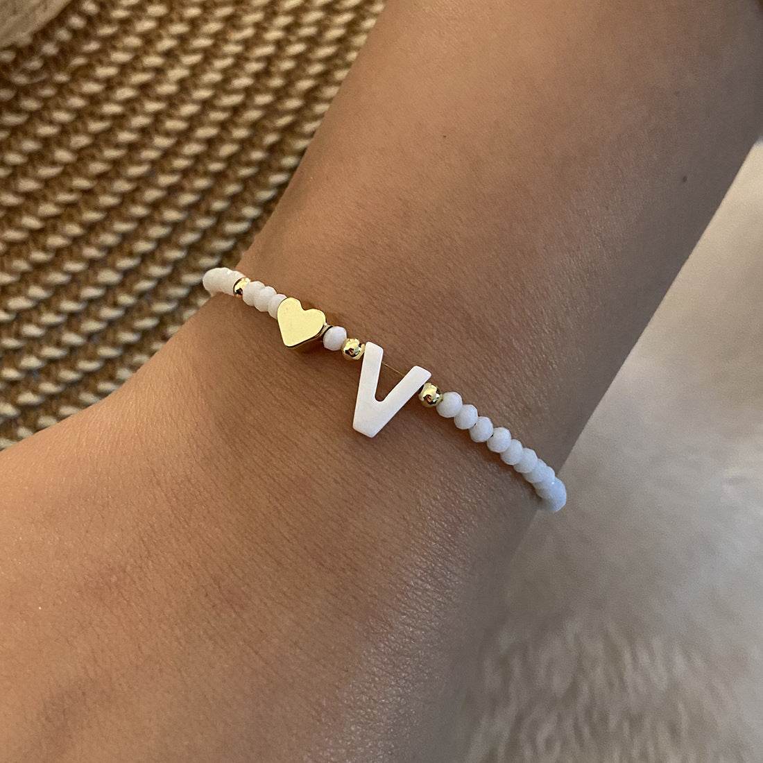 26 Letters White Shell Beaded Bracelet Women Metal Love Design Bracelet Jewelry - Mubimart