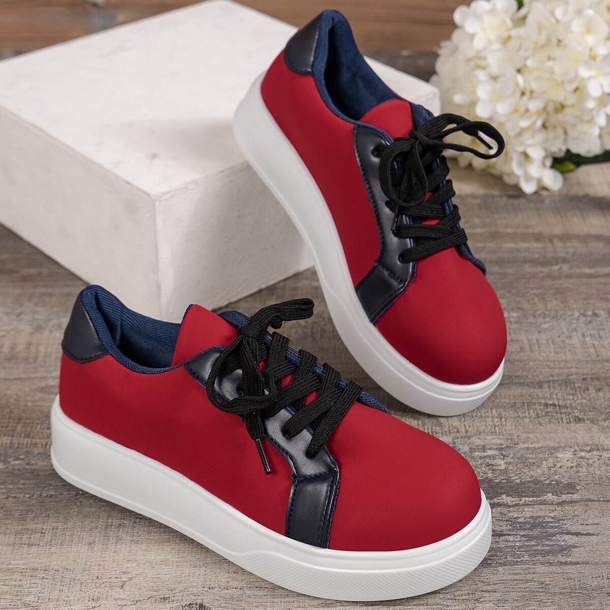 New Lace-up Flats Women Walking Sports Skateboard Shoes Retro Fashion Casual Sneakers - Mubimart