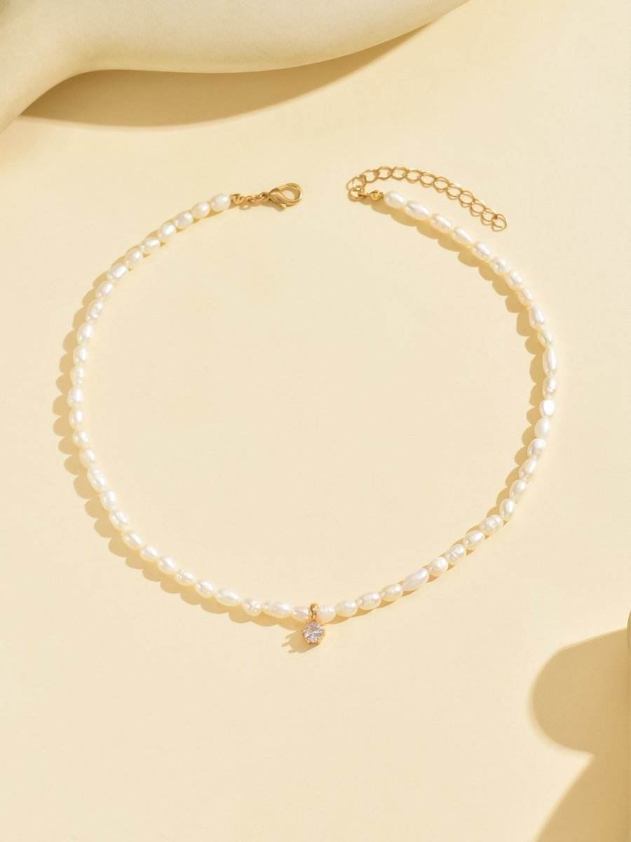 Elegant Freshwater Pearl Choker Necklace With Diamond Pendant - Stylish And Feminine Jewelry For Young Women - Mubimart