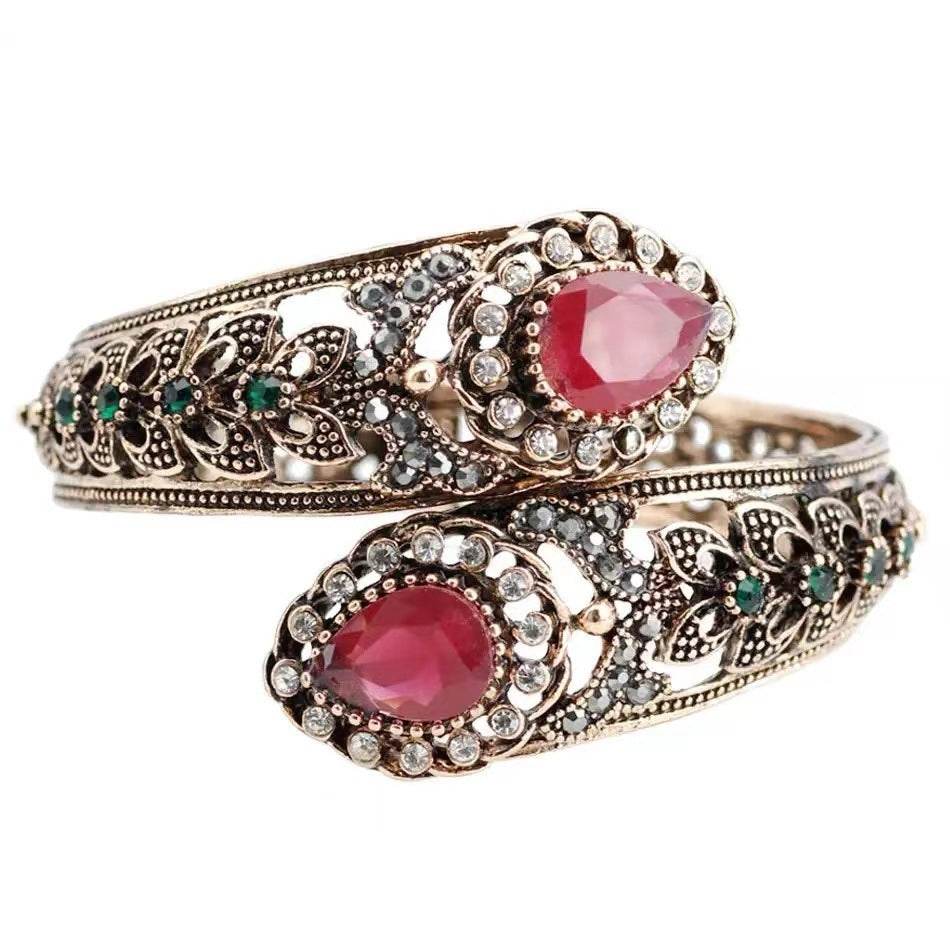 European And American Retro Alloy Gemstone Bracelet - Mubimart