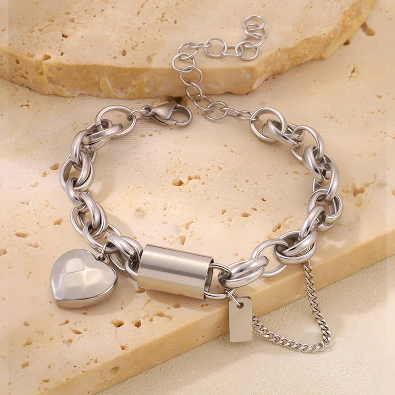 ff7861fc-0317-499a-b380-4f4db5844881 - Mubimart