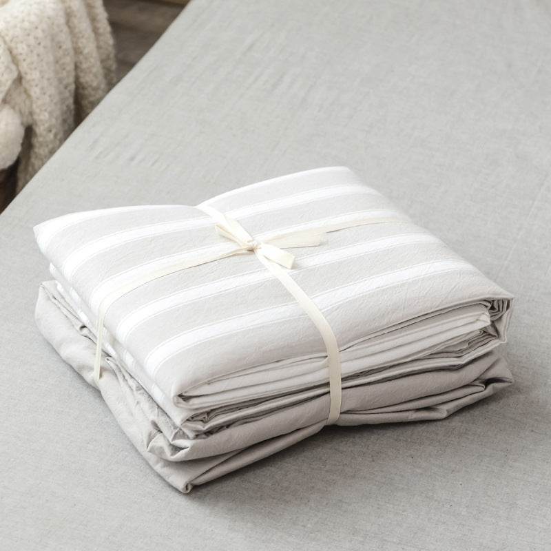 four sets of bedding - Mubimart